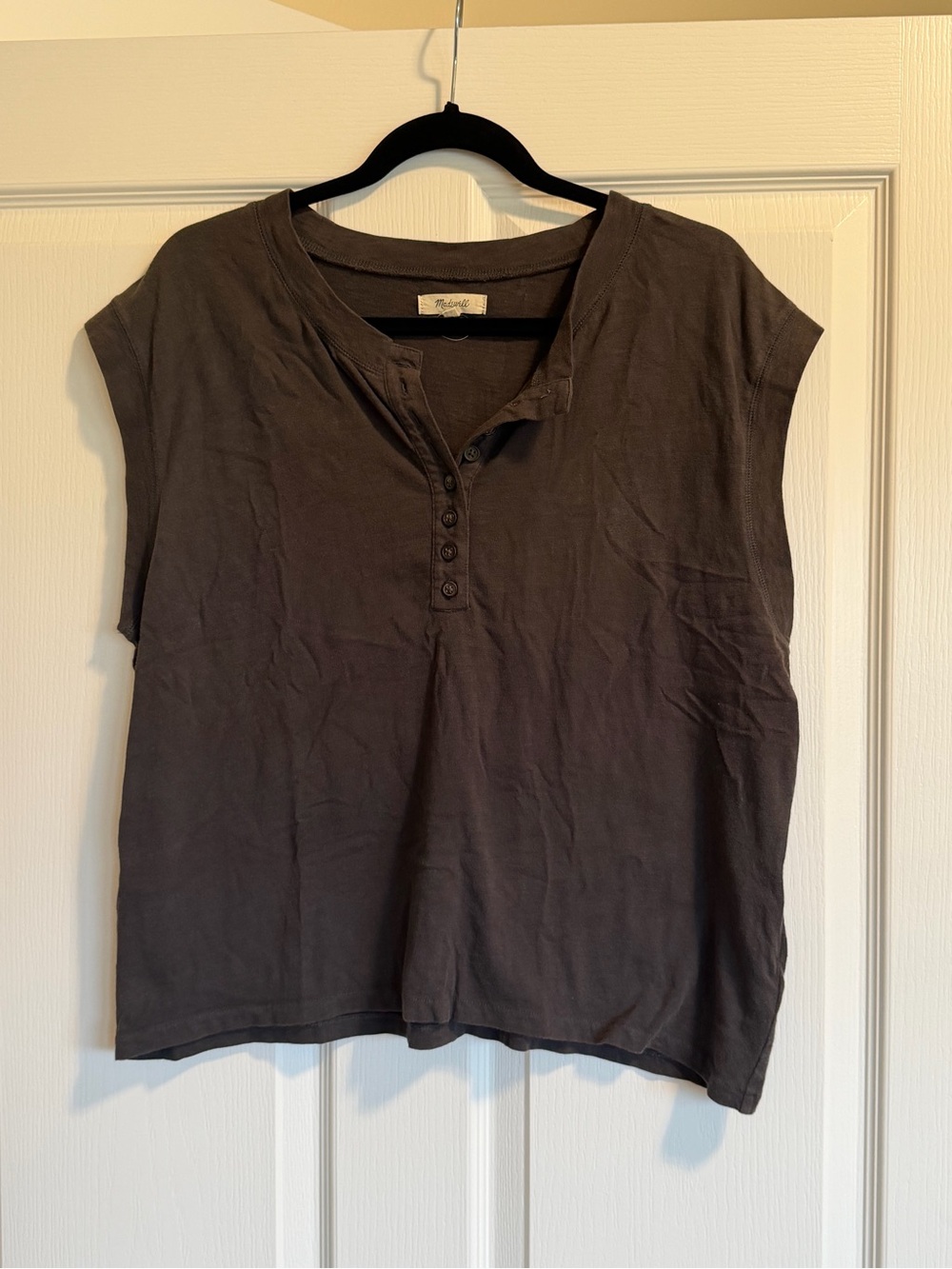 Madewell Short Sleeve Button Henley Tee in Dark Brown